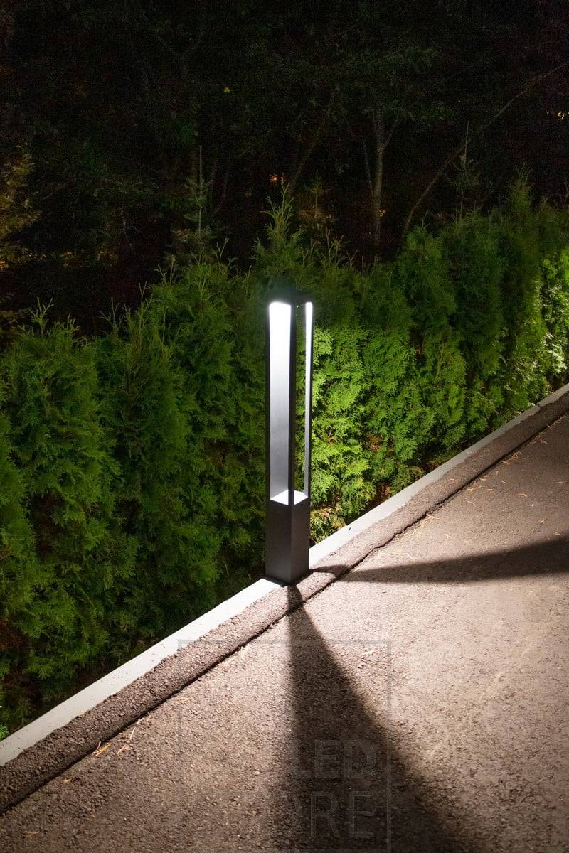 La lámpara de jardín FUNK PILLAR LED tiene un diseño moderno, ligero y elegante. Alcance de la luz aprox. 4 m. Ledstore.fi